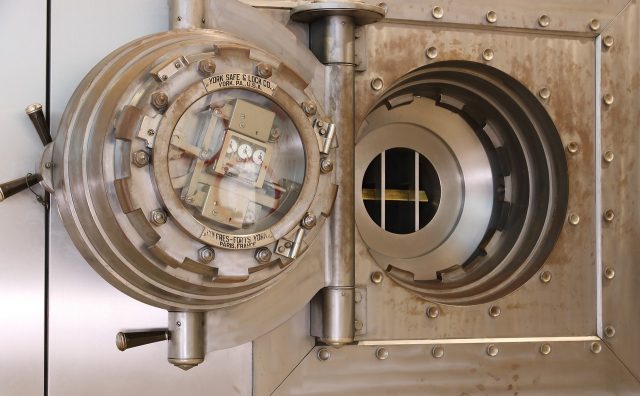 HodlVault