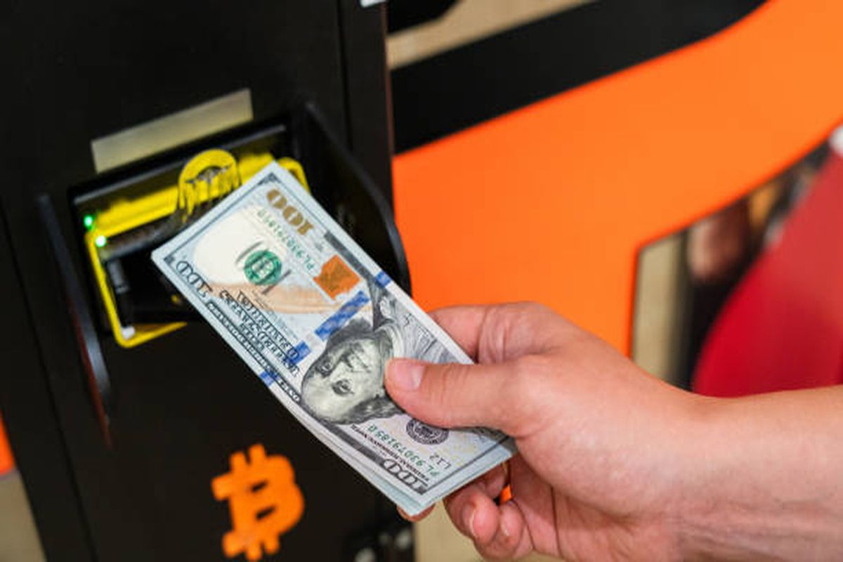From Crypto to Cash: A Beginner’s Guide to Crypto Withdrawals as Cash to Your Bank Account